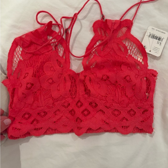 Bundle - Crop Tops - Picture 3 of 5